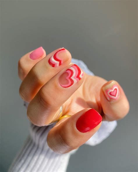 manicura con corazones|Manicura para uñas cortas: 5 diseños con corazones para lucir .